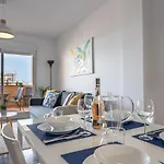 Апартаменты Malagasuite Blue Sea & Pool Фуэнхирола