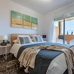 Malagasuite Blue Sea & Pool Фуэнхирола