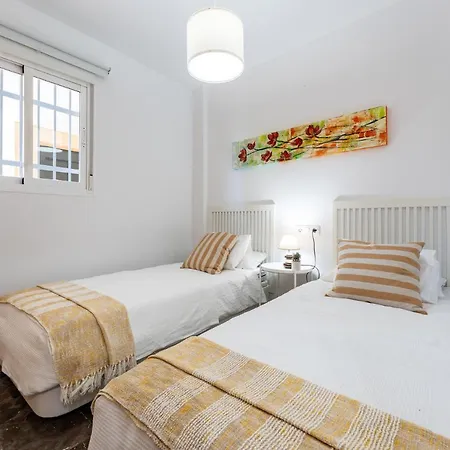 Malagasuite Blue Sea & Pool Апартаменты Фуэнхирола